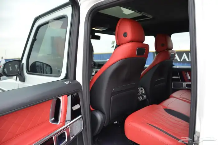 مرسيدس G63 2021 نايت بكج بحالة الوكاله.. 15