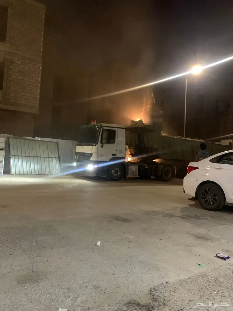 ترحيل وتحميل مخلفات وناتج حفر مع الشيول وبكلين 0