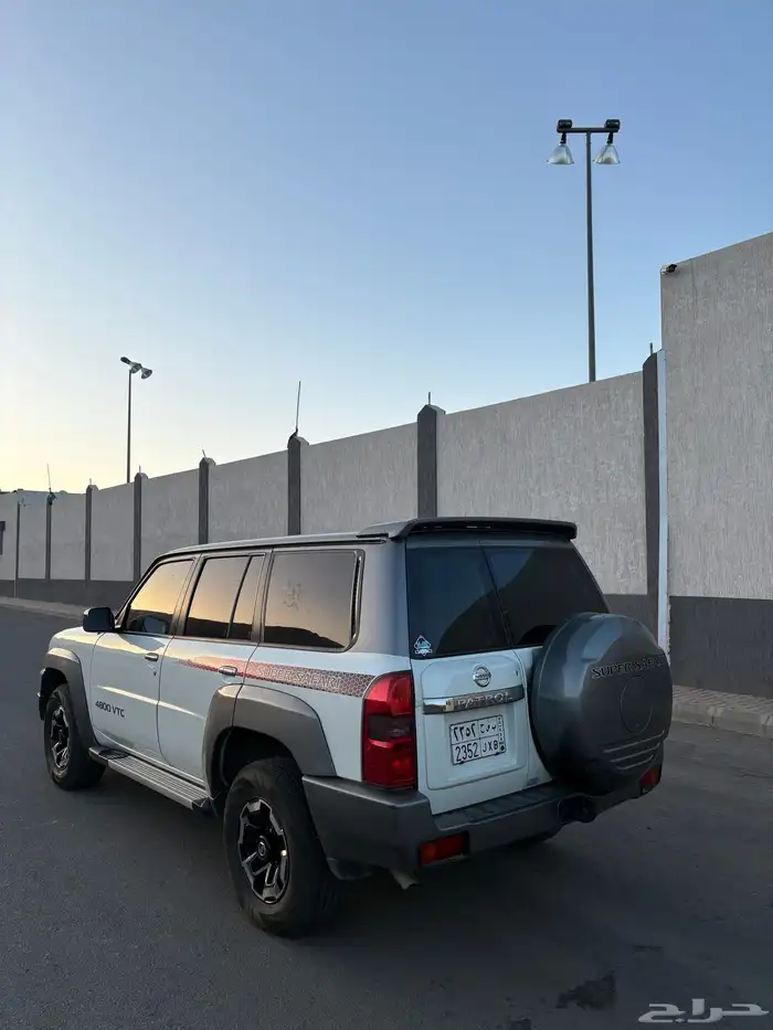 نيسان سوبر سفاري 1