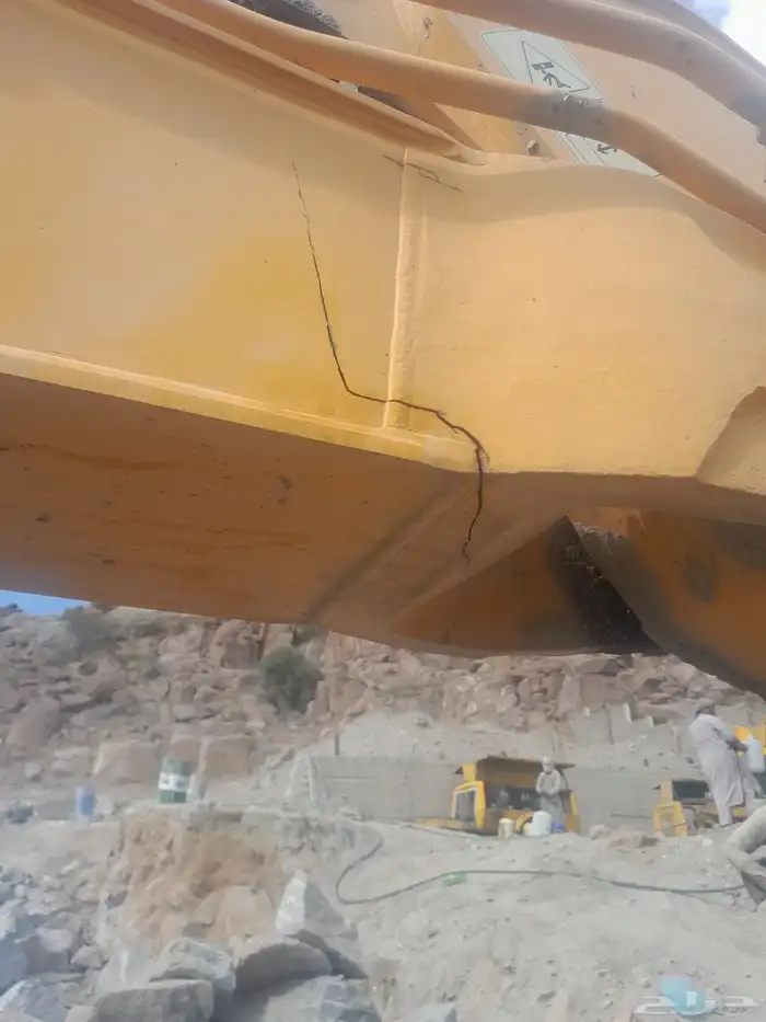 للبيع بوكلين 220 داش 9 مديل 2012 13