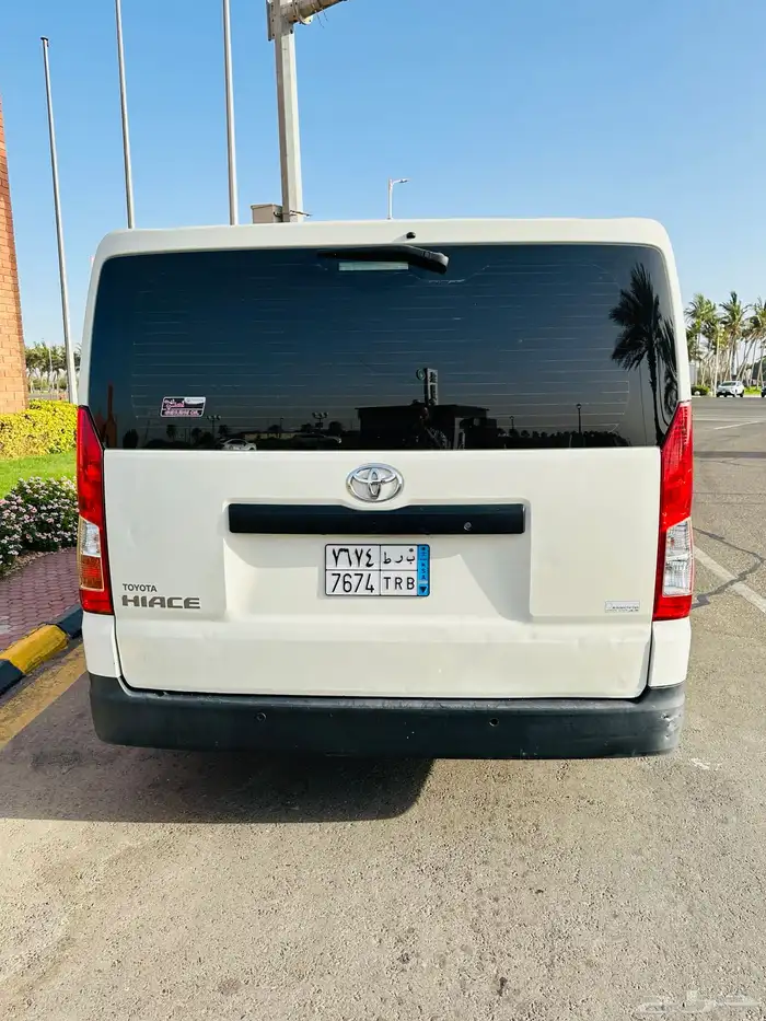 Toyota Hiace 2019 model diesel cargo 1