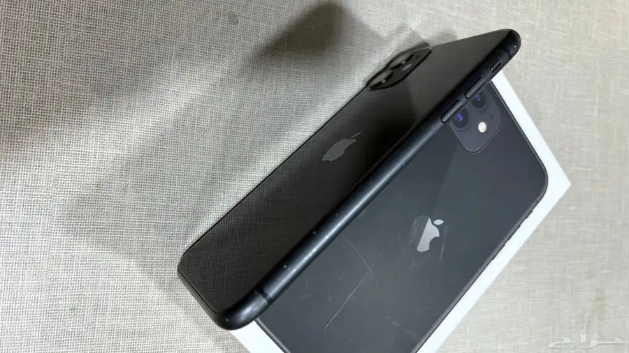 iPhone 11 3