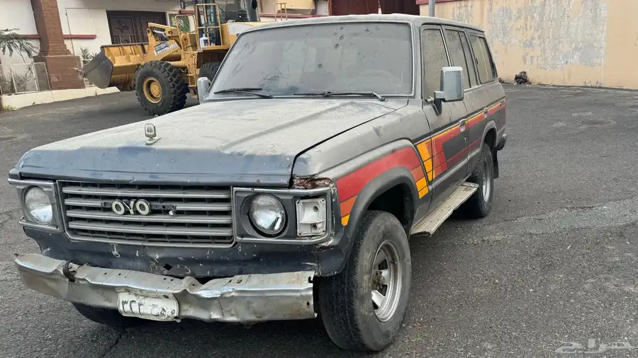 صالون لاندكروزر 87 GX 2