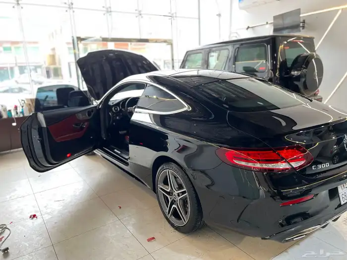 مرسيديس C300 موديل 2023 4