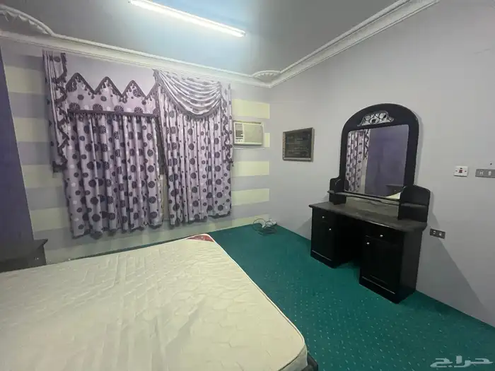 غرفة نوم مع ستارة مع سليب مع فرشة 2