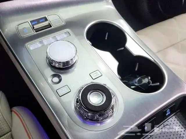 جنسس GV70 رويال سبورت 2025 استيراد من كوريا 8