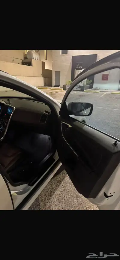 فولفو xc60 2016 نظيفة 9