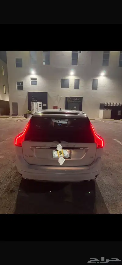 فولفو xc60 2016 نظيفة 4