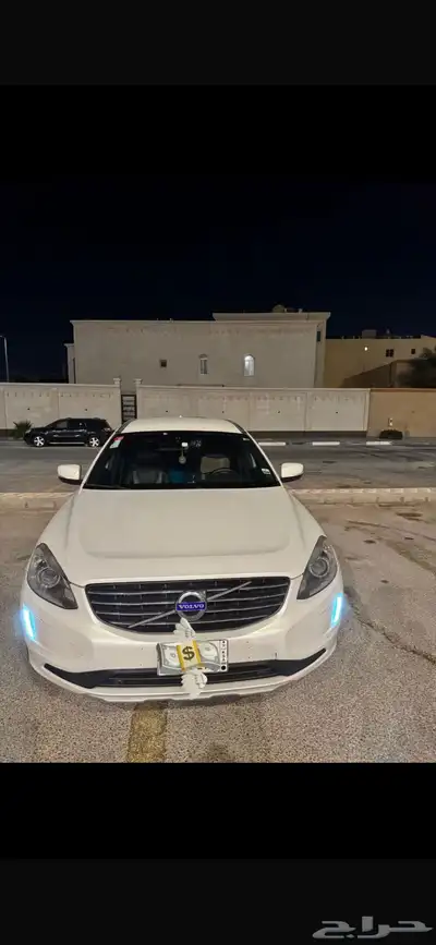 فولفو xc60 2016 نظيفة 1