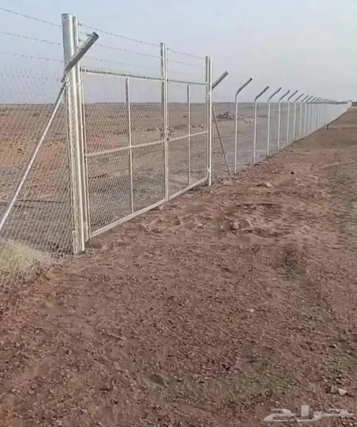 مصنع تصنيع انواع البوابات والاكسسوارات 1