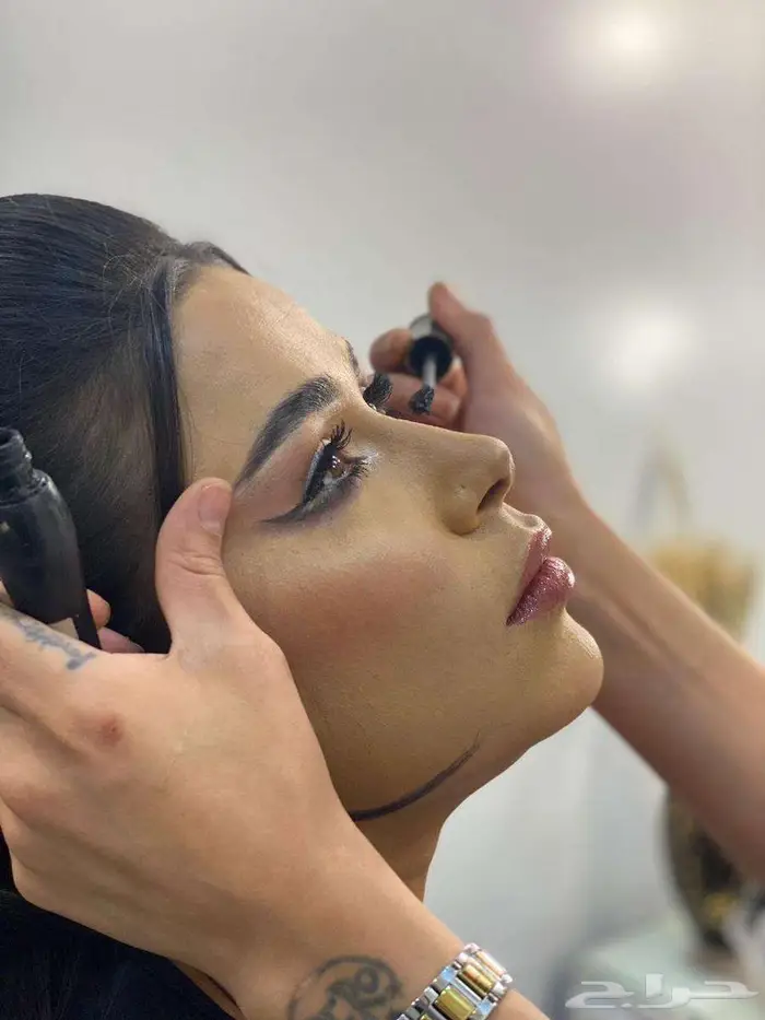 فرصة استثمارية  مجمع تزيين نسائي مساحته 430متر للتقبيل 5