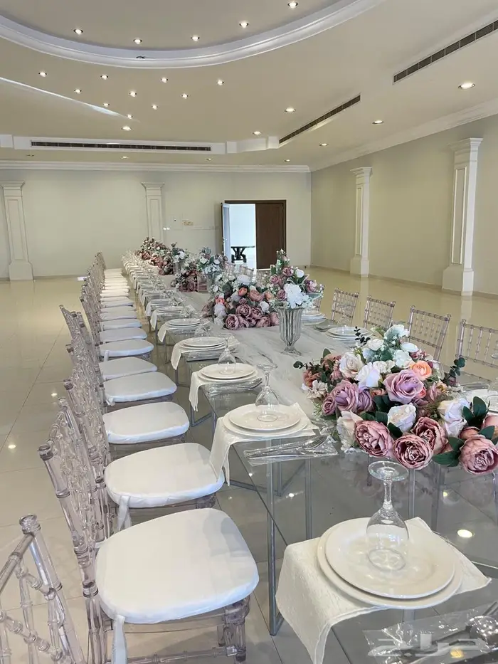 طاولات طعام ايجار 1