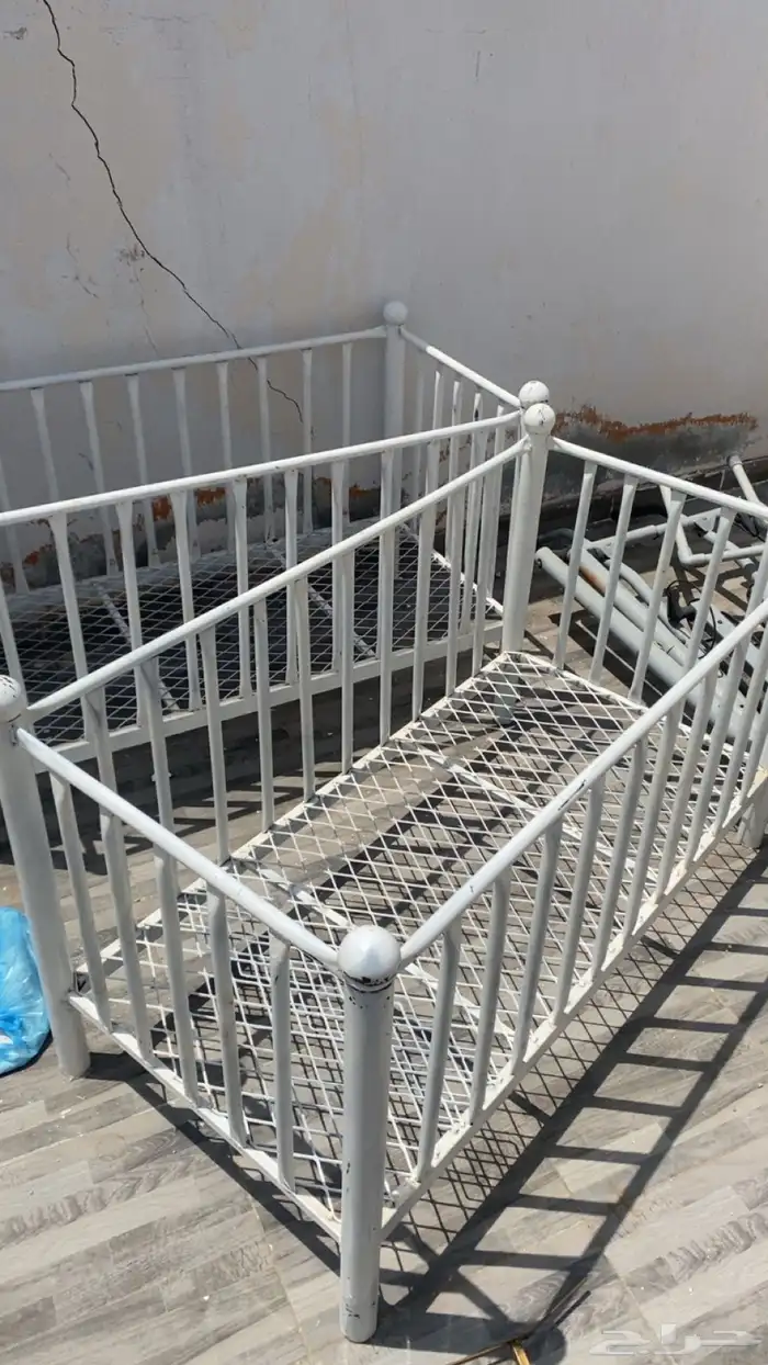 ثلاثة كراسي اطفال للبيع 0