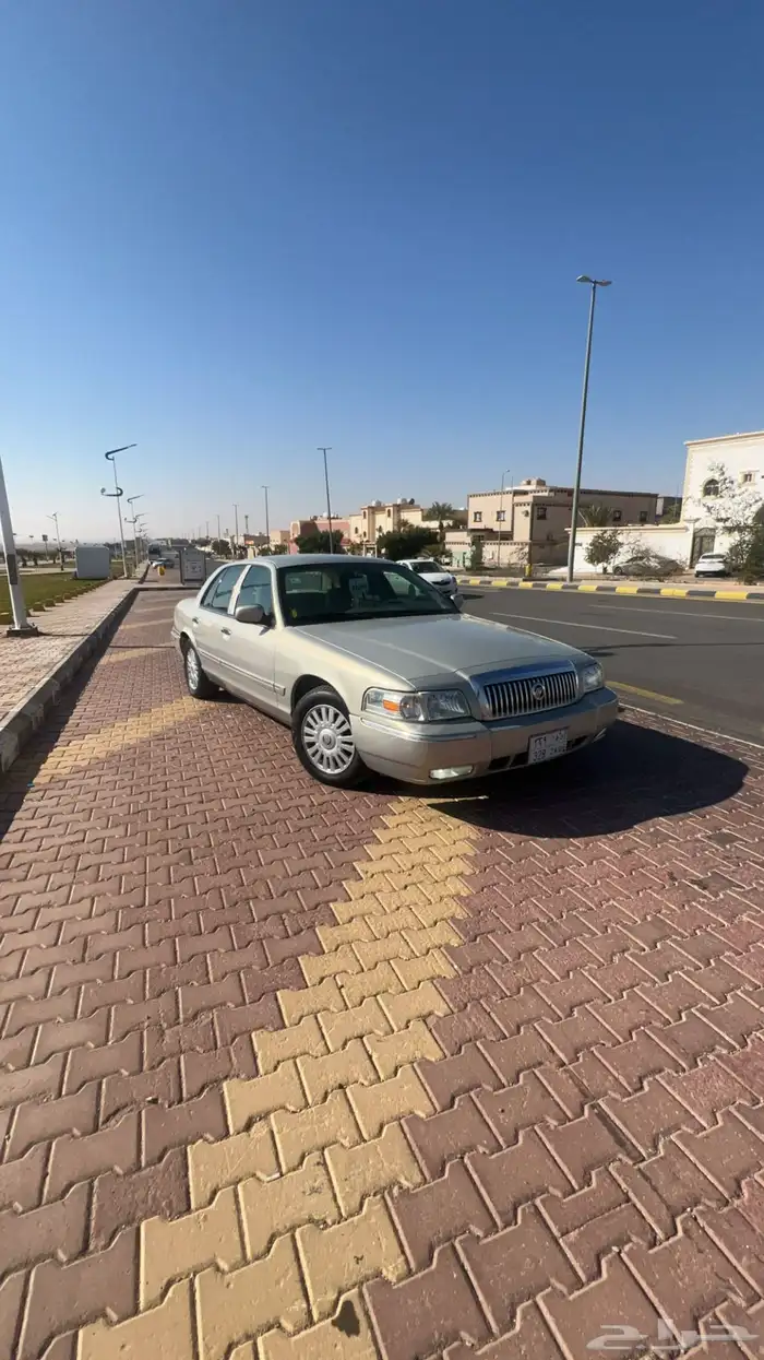 فورد جراند ماركيز مخزن نظيف 2
