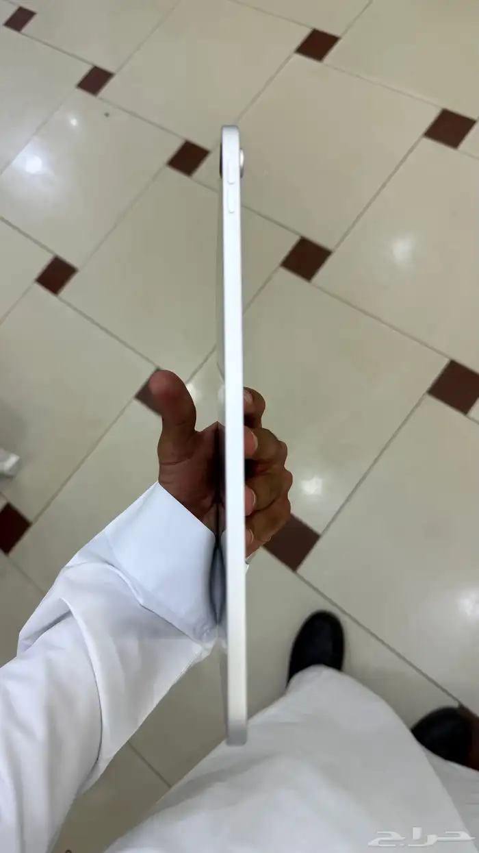 ايباد الجيل العاشر نظيف جدا استخدام اسبوعين 5