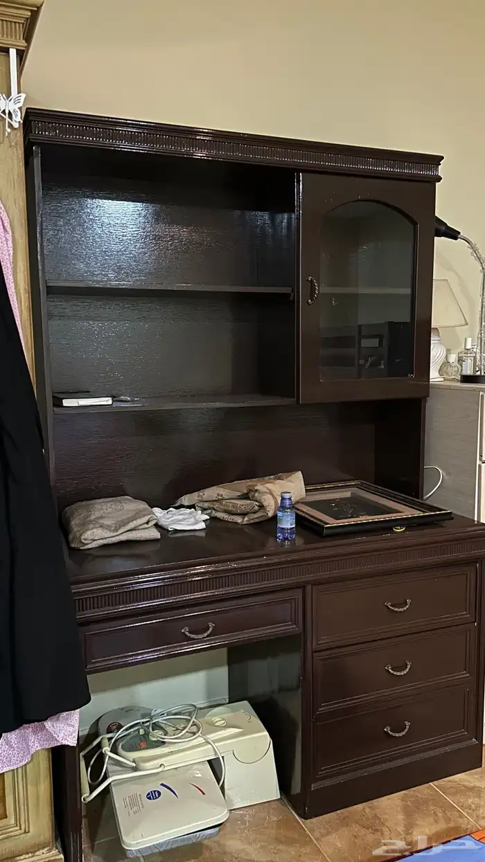 تسريحة و مكاتب للبيع 2