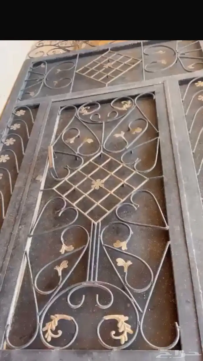 باب كراج نظيف كانه جديد 0