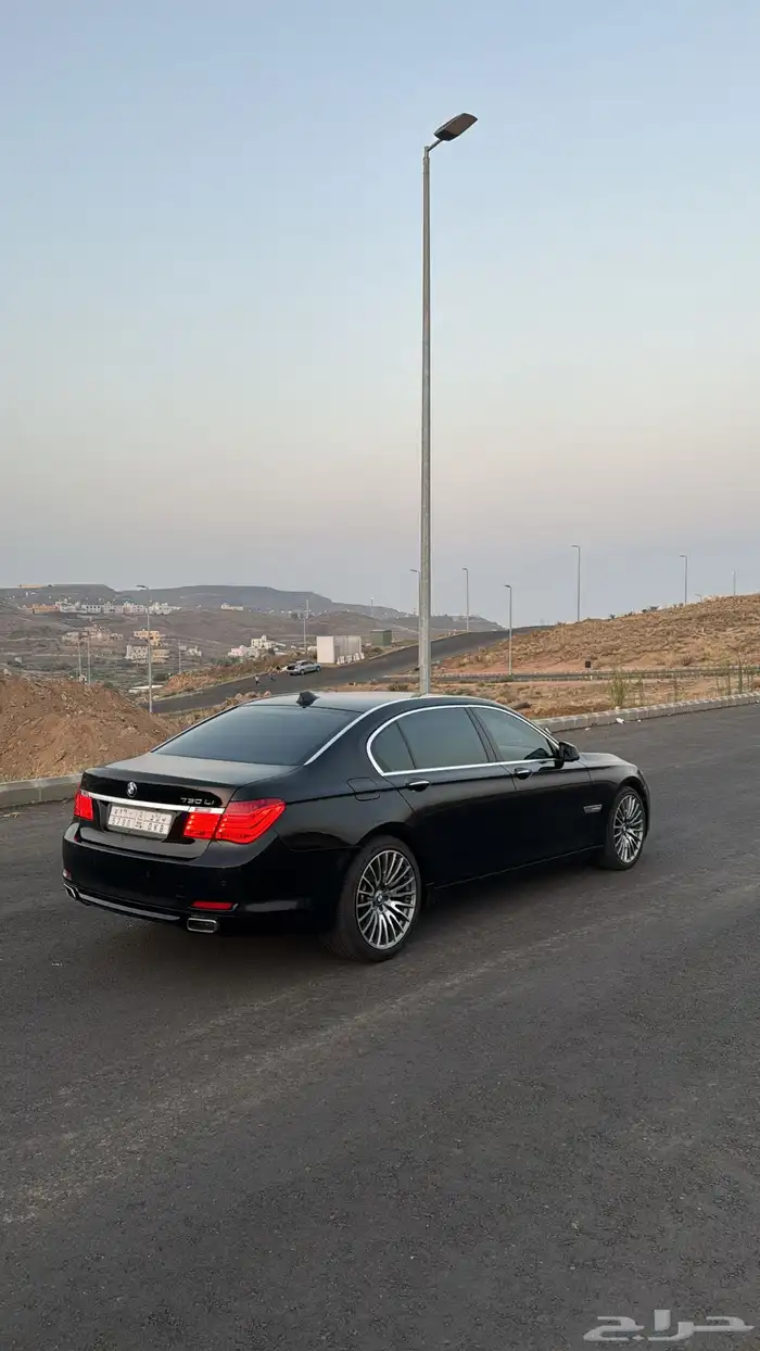 Bmw 730li نظيفة 4