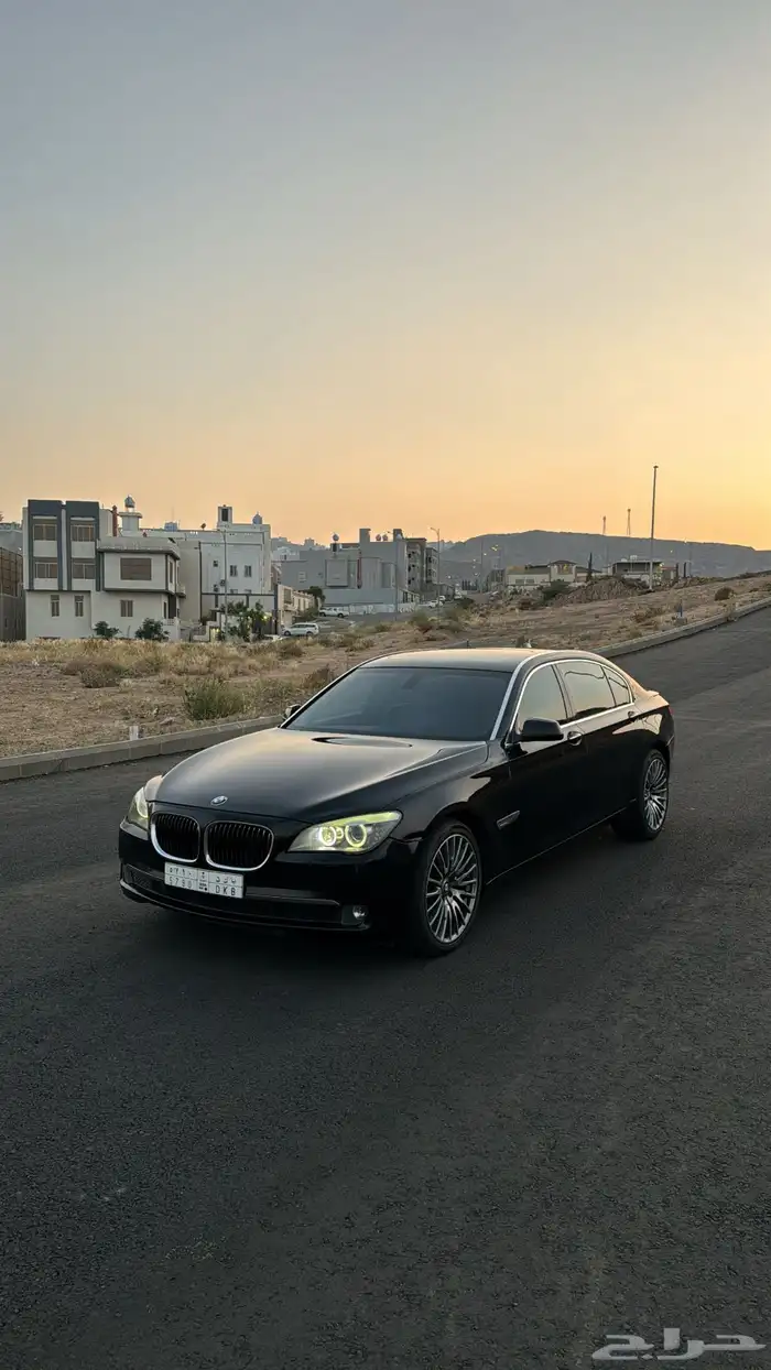 Bmw 730li نظيفة 1