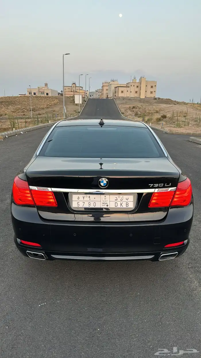 Bmw 730li نظيفة 6