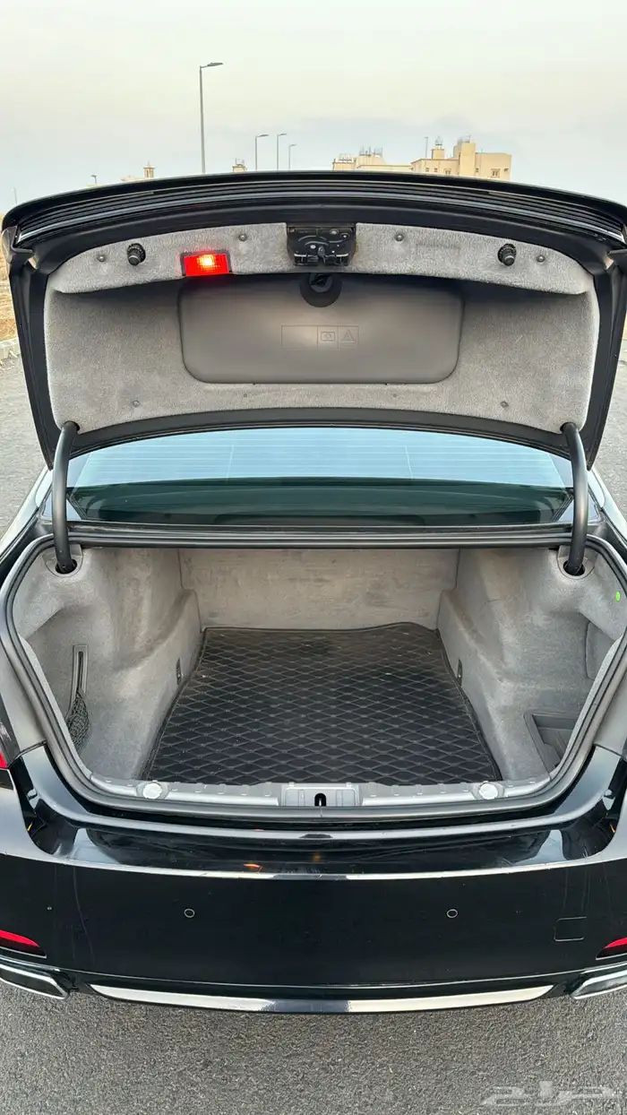 Bmw 730li نظيفة 8