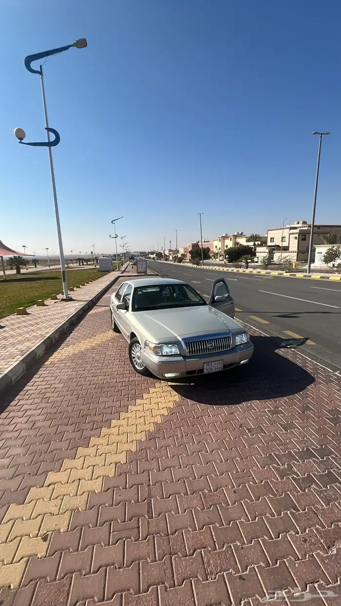 فورد جراند ماركيز مخزن نظيف 4
