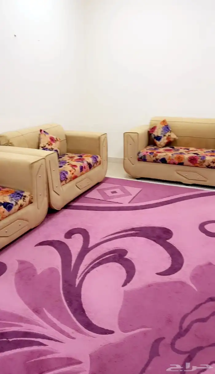 للبيع كنب 5 قطع مع الفرشه 1
