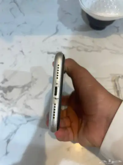 جوال آيفون 11 ابيض 3