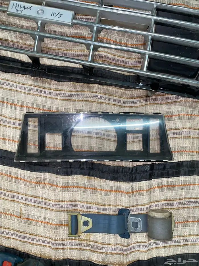 قطع هايلكس 1985 7