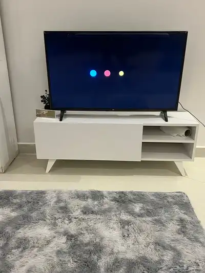 طاولة تلفاز من ايكيا 0