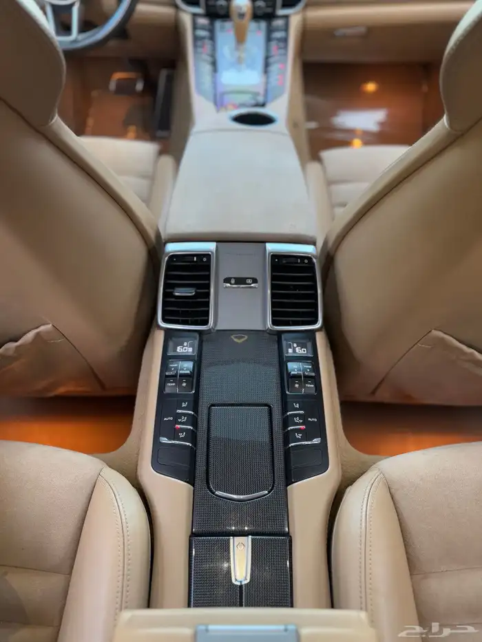PORSCHE Panamera GTS ((( تم البيع ))) 30