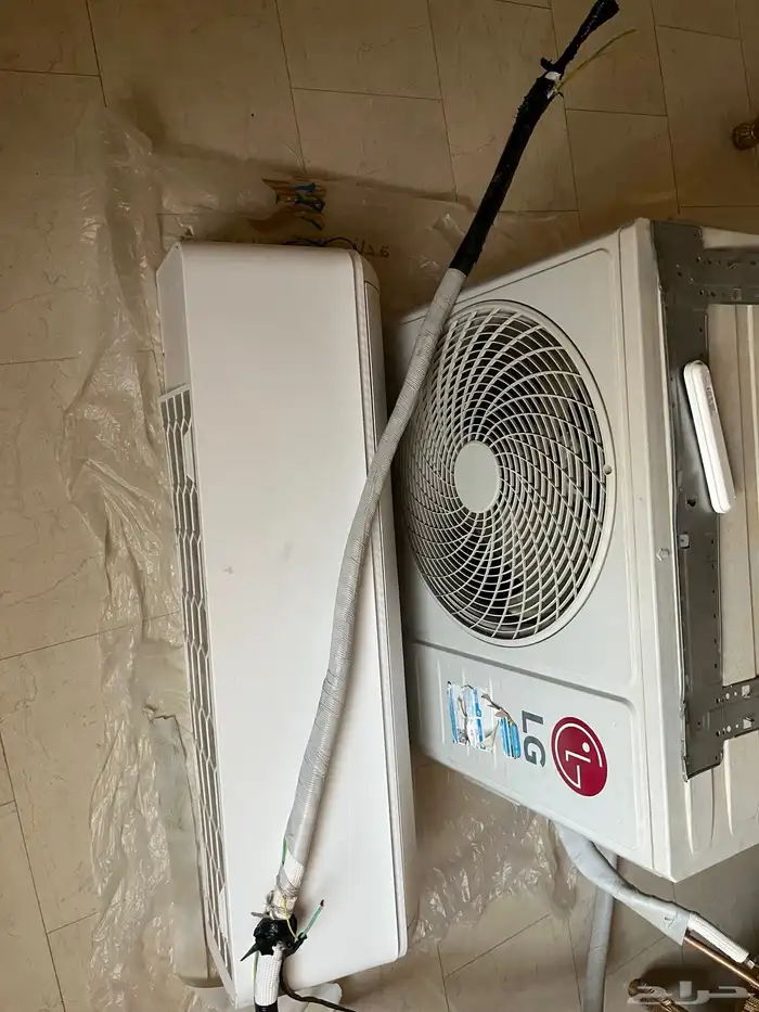 مكيف سبليت LG نظيف جدا  ولا يوجد فيه عيوب 2