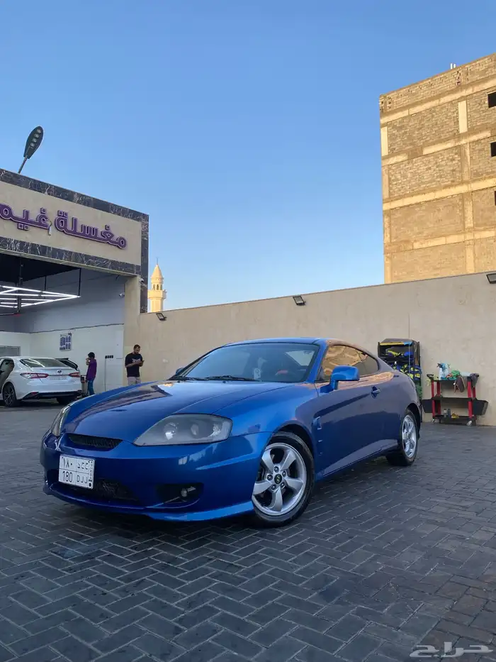 هونداي كوبيه عليها لوحه مميزه 0