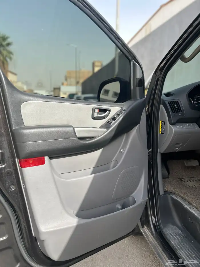 هيونداي ستاريا ديزل 8