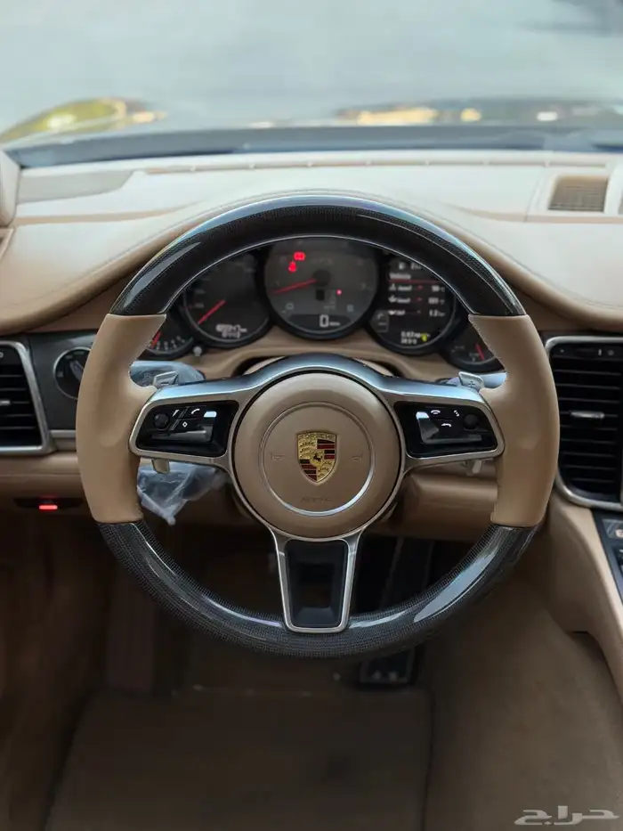 PORSCHE Panamera GTS ((( تم البيع ))) 35