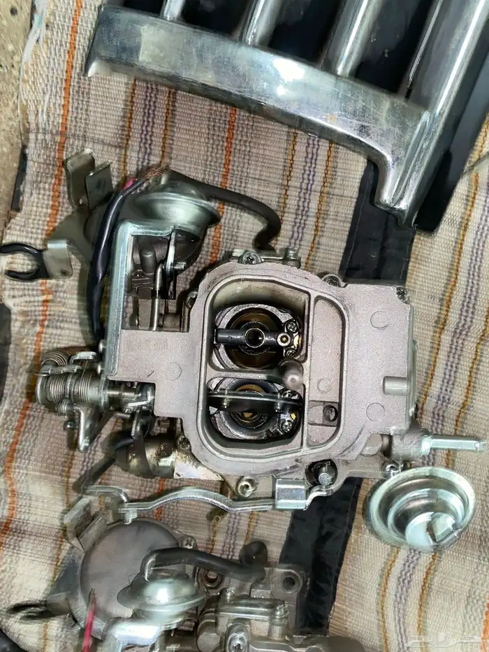 قطع هايلكس 1985 5