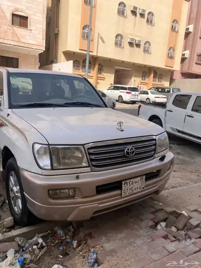 جيب لاندكروزر 2004 3