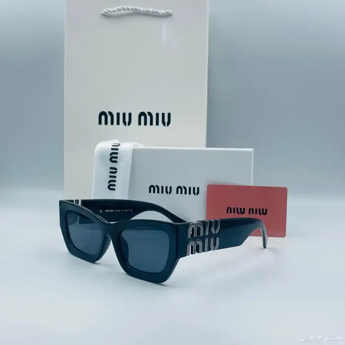 نظارات ماركات 60