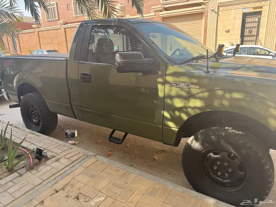 FORD- F150 6
