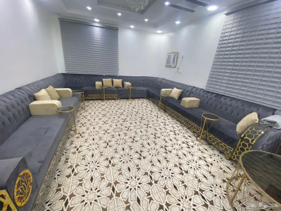 كنب شبه جديد للبيع 0