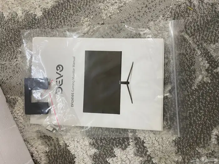 للبيع شاشة قيمنق Devo وماوس باد Roccat 6