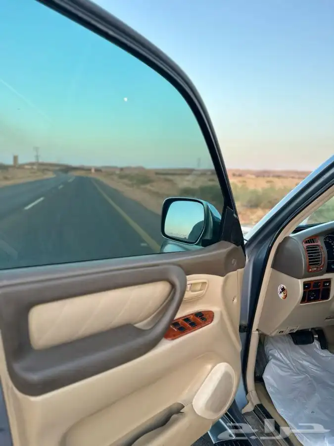 لاندكروزر VXR موديل 2005 V8 26