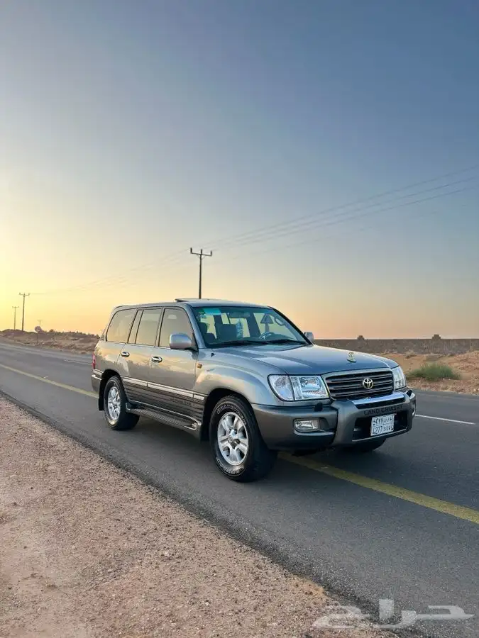 لاندكروزر VXR موديل 2005 V8 1