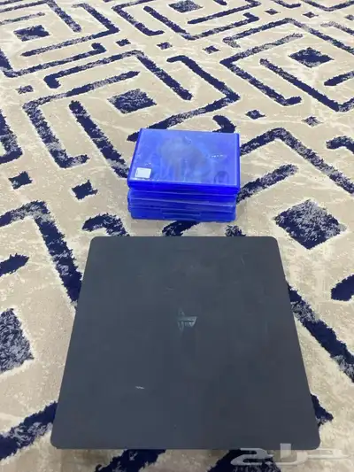 سوني 4 سليم نضيفة ولا تشكي من شي مع اسلاكه و6 اشرطه 0