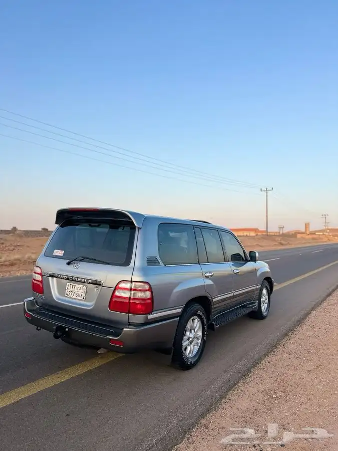 لاندكروزر VXR موديل 2005 V8 12