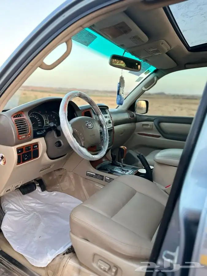 لاندكروزر VXR موديل 2005 V8 25