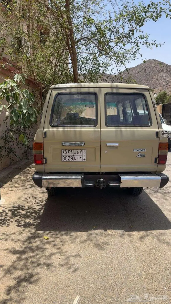 للبيع صالون لاند كروزر موديل 1989 مفحوص مجدد 0