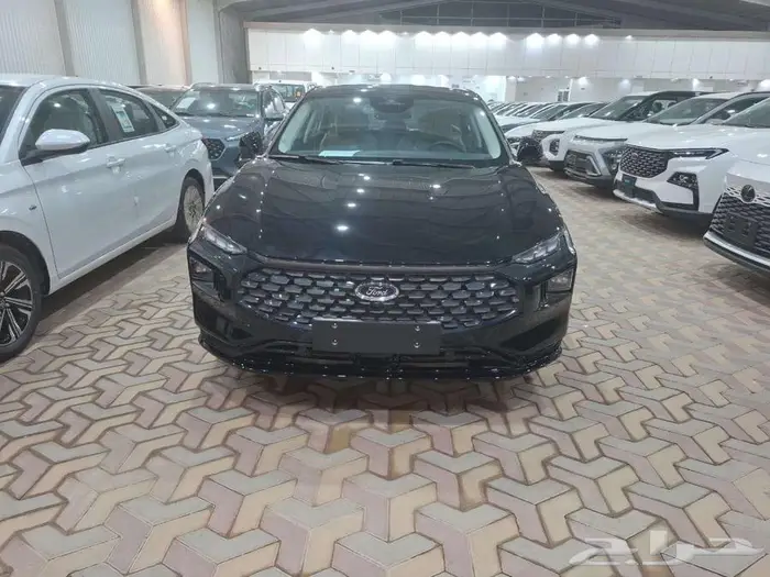 فورد تورس تيتانيوم اسود 2025 4