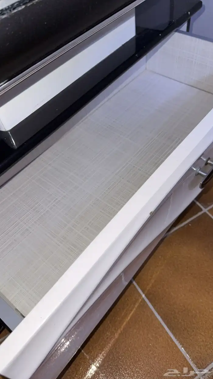 طاولة ارضيه تلفزيون 2