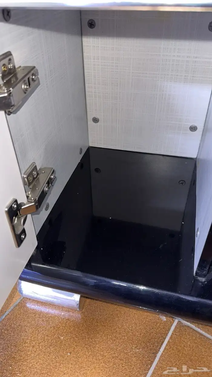 طاولة ارضيه تلفزيون 3